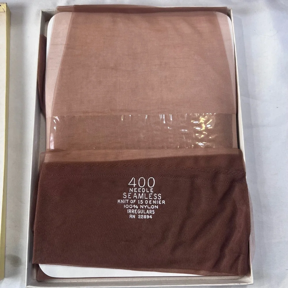 Vintage Bryn Mawr Nylon Stockings 400 Needle Seamless 15 Denier Beige RN 22894